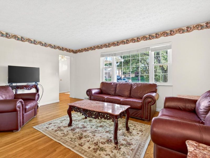3999 Philnoll Drive, Cincinnati, OH 45247 Photo 7