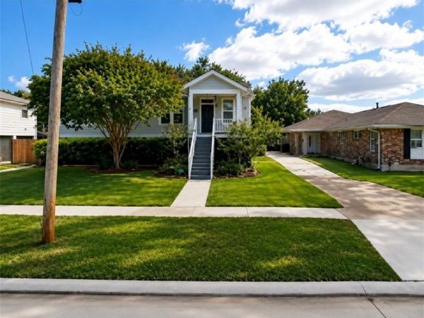 6079 ST. ANTHONY Avenue , New Orleans, LA 70122