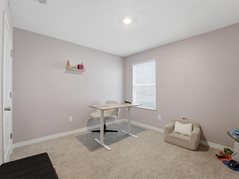 5880 Annaberg Drive, Columbus, OH 43232 Photo 7