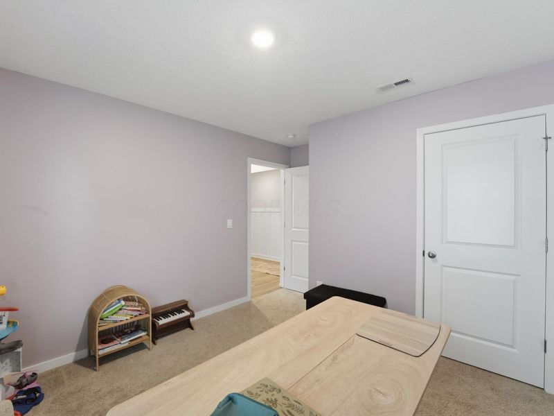 5880 Annaberg Drive, Columbus, OH 43232 Photo 8