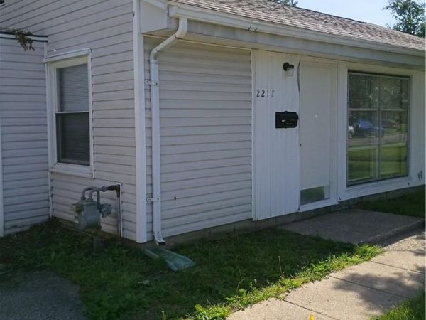 2217 S Hadley Road, Springfield, OH 45505