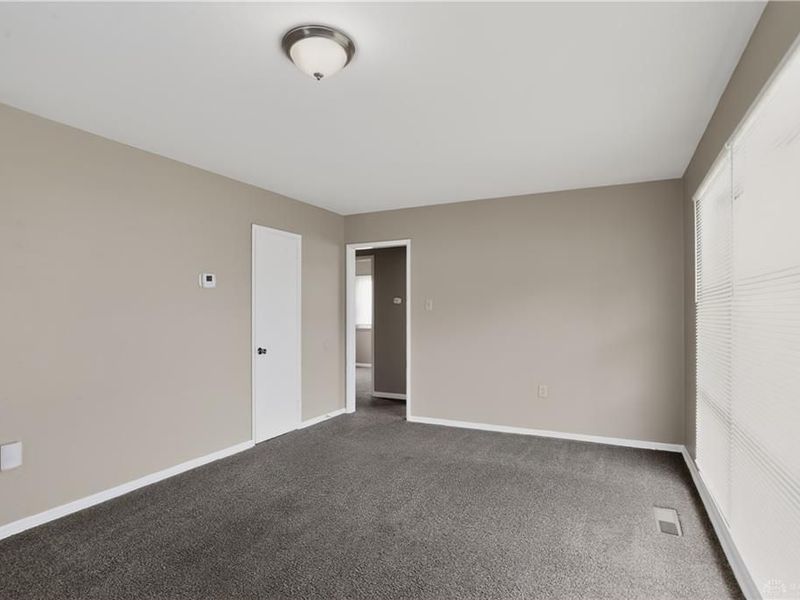 2217 S Hadley Road, Springfield, OH 45505 Photo 12