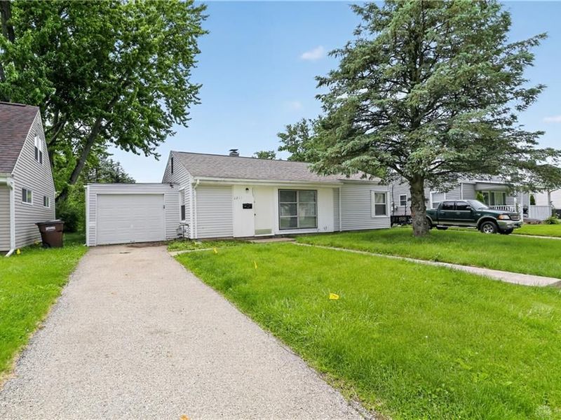2217 S Hadley Road, Springfield, OH 45505 Photo 2