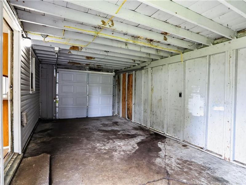 2217 S Hadley Road, Springfield, OH 45505 Photo 3