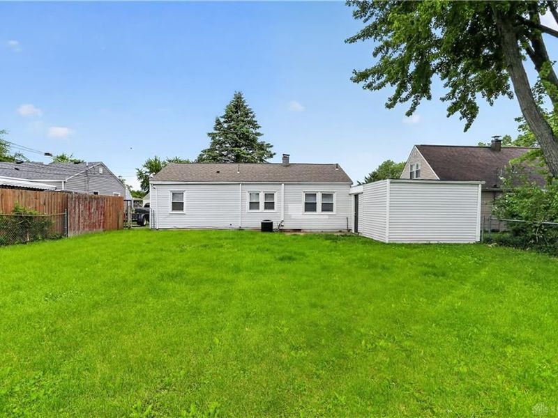 2217 S Hadley Road, Springfield, OH 45505 Photo 6