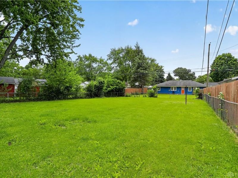 2217 S Hadley Road, Springfield, OH 45505 Photo 8