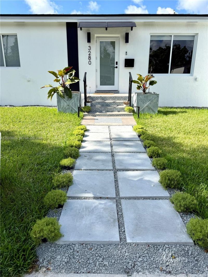 3280 SW 16th Ter, Miami, FL 33145 Photo