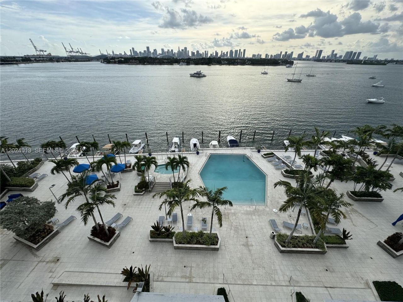 800 West Ave , Unit 823, Miami Beach, FL 33139 Photo