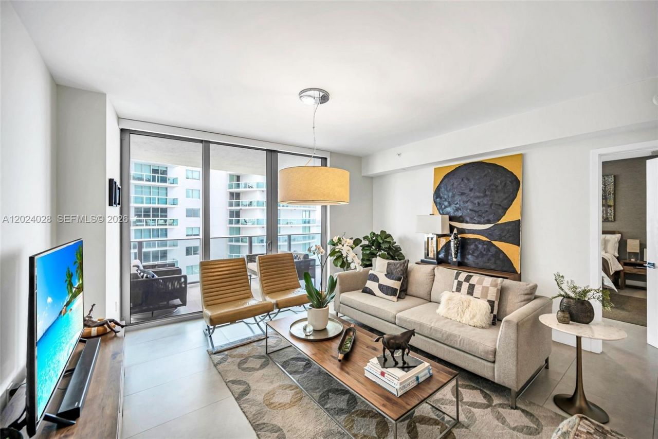 488 NE 18th St, Unit 2011, Miami, FL 33132 Photo