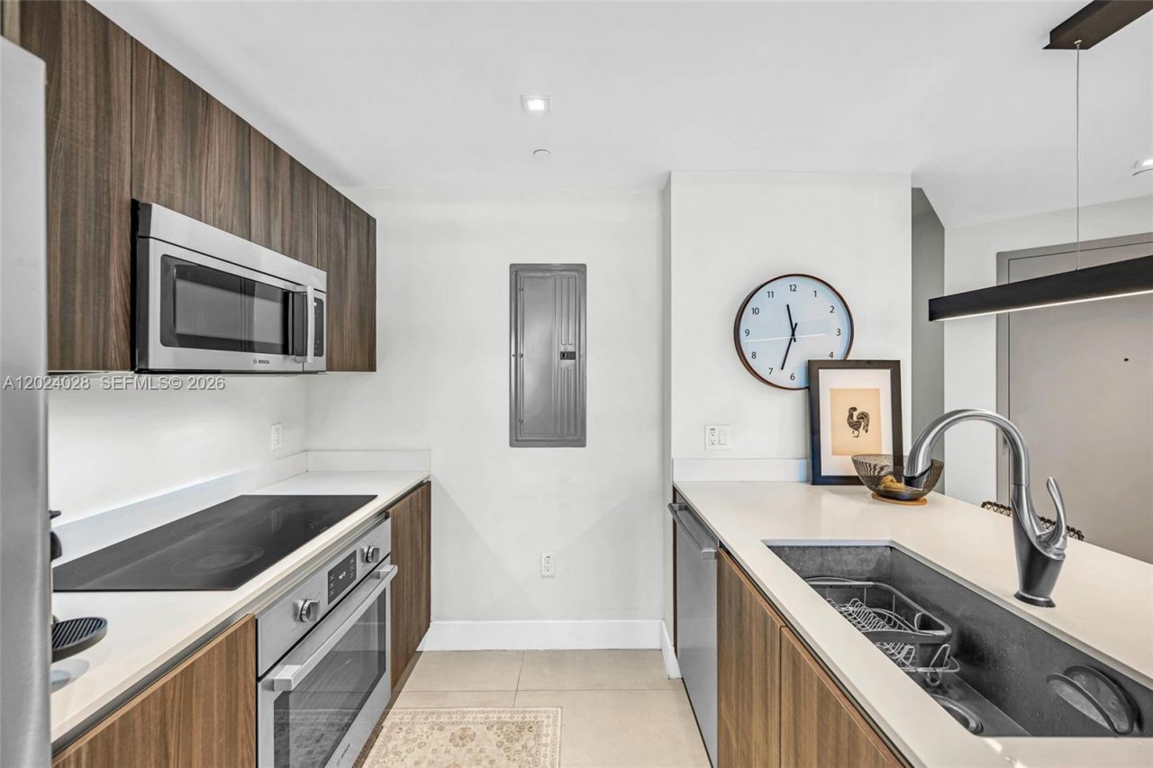 488 NE 18th St, Unit 2011, Miami, FL 33132 Photo