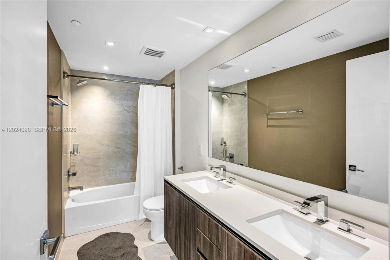 488 NE 18th St, Unit 2011, Miami, FL 33132 Photo