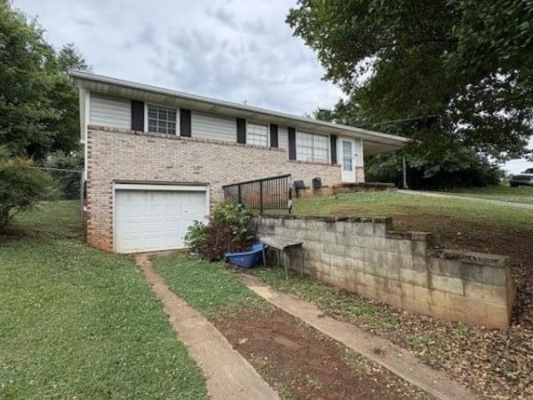 512 Hubble Street, Morristown, TN 37814