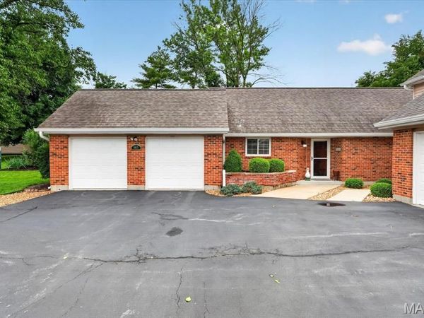 1433 Tahoe Valley Court , Ballwin, MO 63021