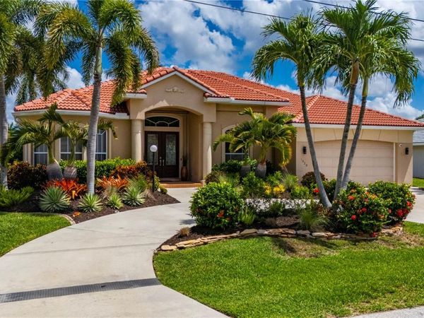 1020 VIA FORMIA , PUNTA GORDA, FL 33950