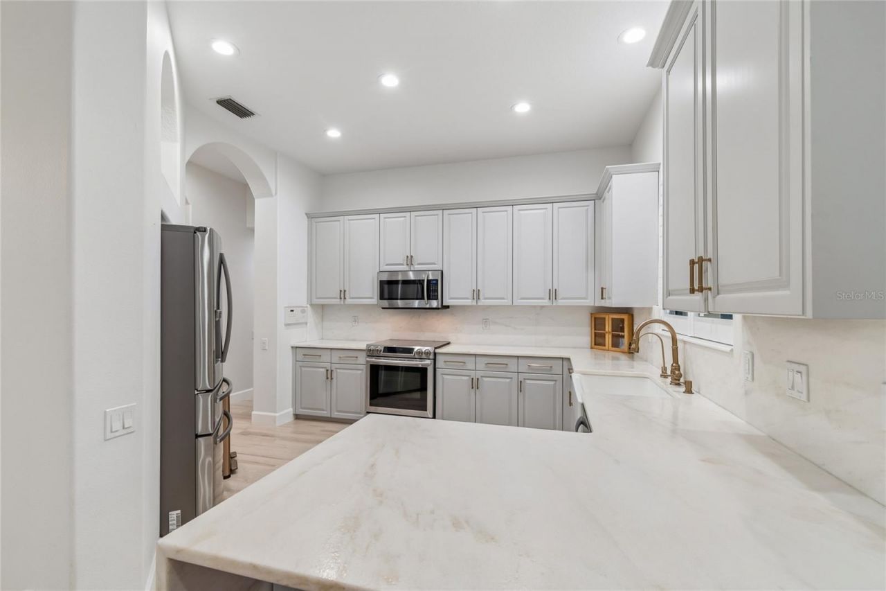 3602 Arlington Oaks Court, Tampa, FL 33618 Photo
