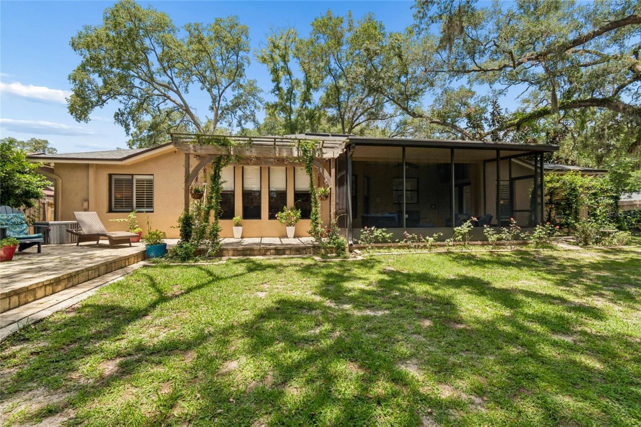 3602 Arlington Oaks Court, Tampa, FL 33618 Photo