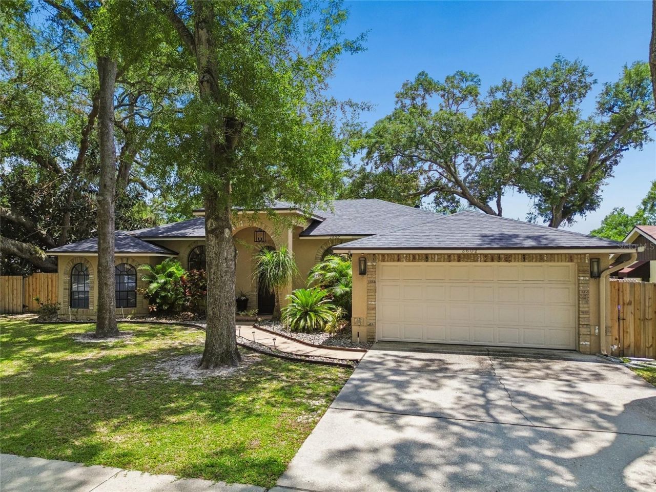 3602 Arlington Oaks Court, Tampa, FL 33618 Photo