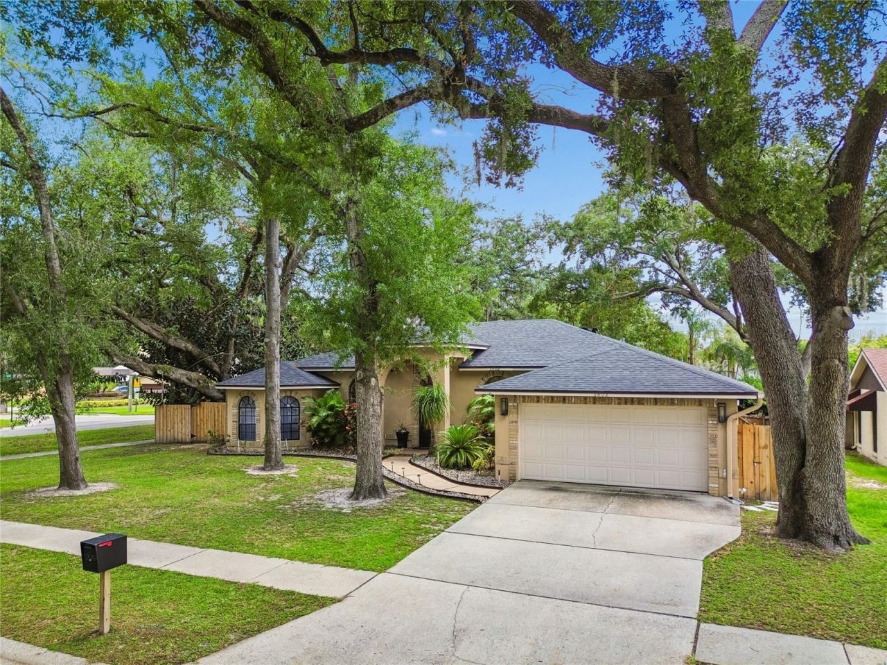 3602 Arlington Oaks Court, Tampa, FL 33618 Photo