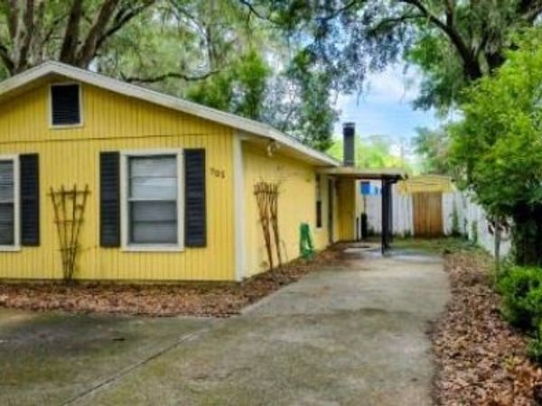 701 NW 24TH AVENUE, GAINESVILLE, FL 32609
