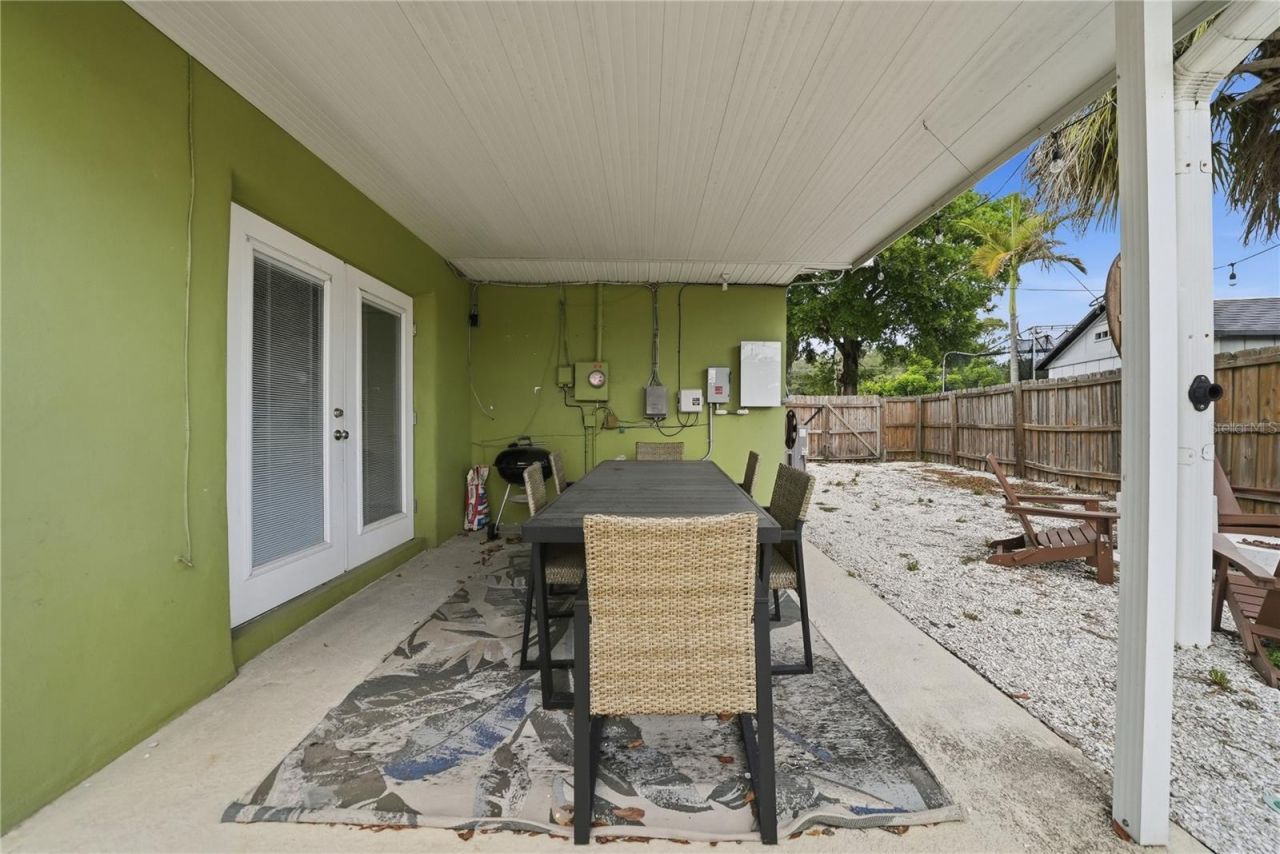 955 Indian Rocks Road S, Largo, FL 33770 Photo