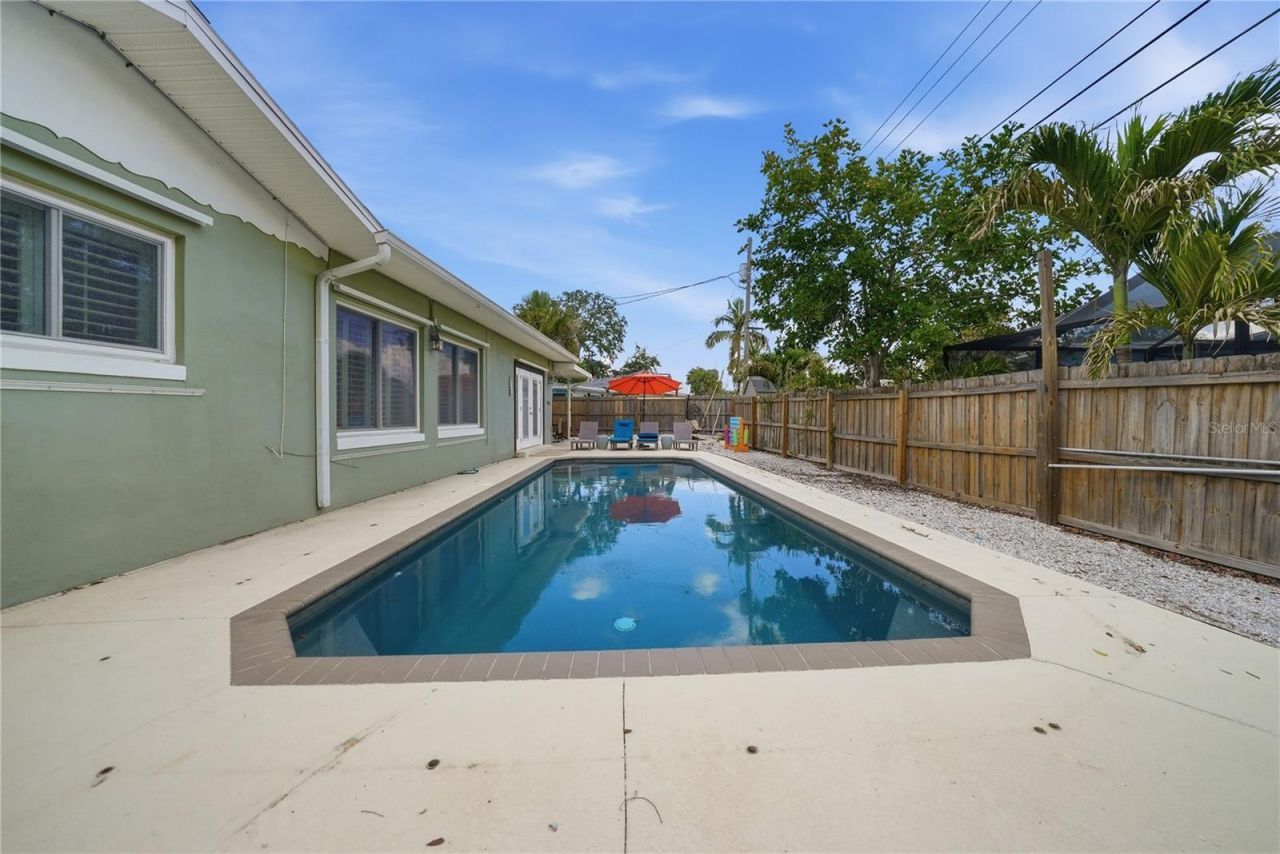 955 Indian Rocks Road S, Largo, FL 33770 Photo