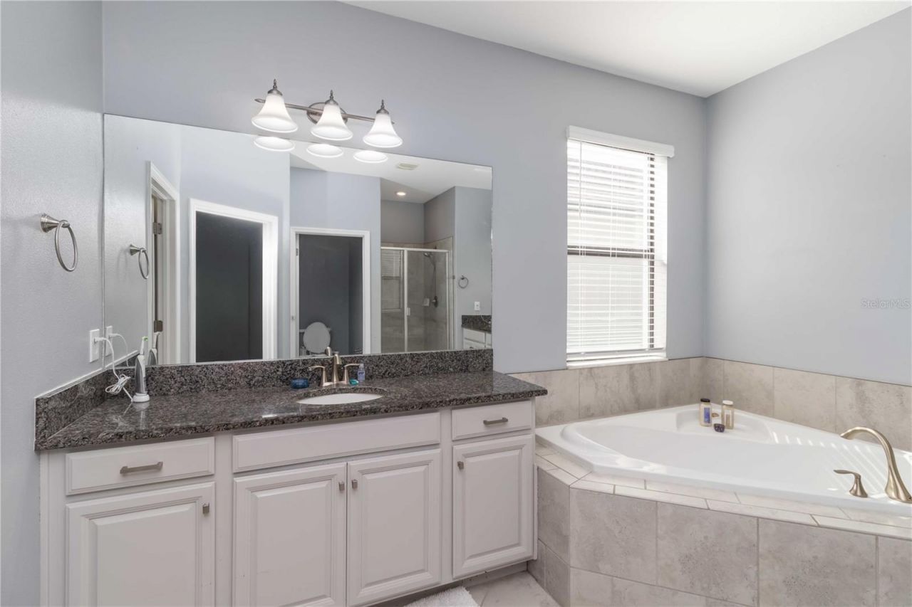 9918 Ivory Drive , Ruskin, FL 33573 Photo