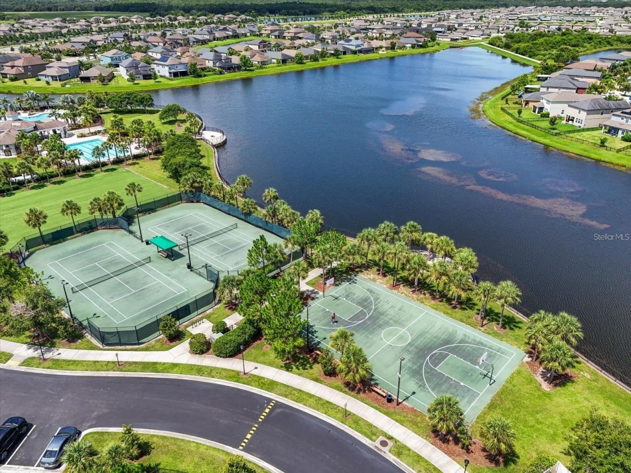 9918 Ivory Drive , Ruskin, FL 33573 Photo