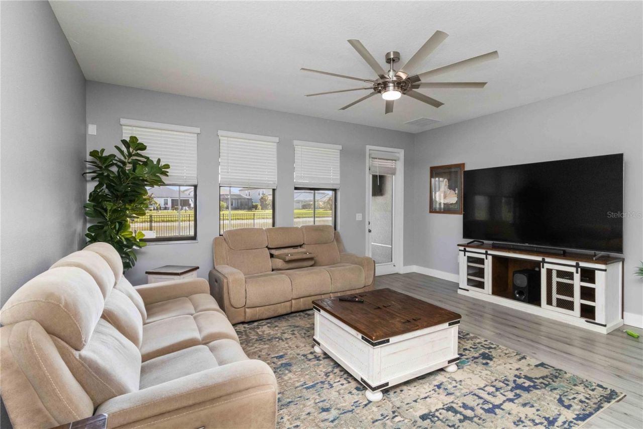 9918 Ivory Drive , Ruskin, FL 33573 Photo