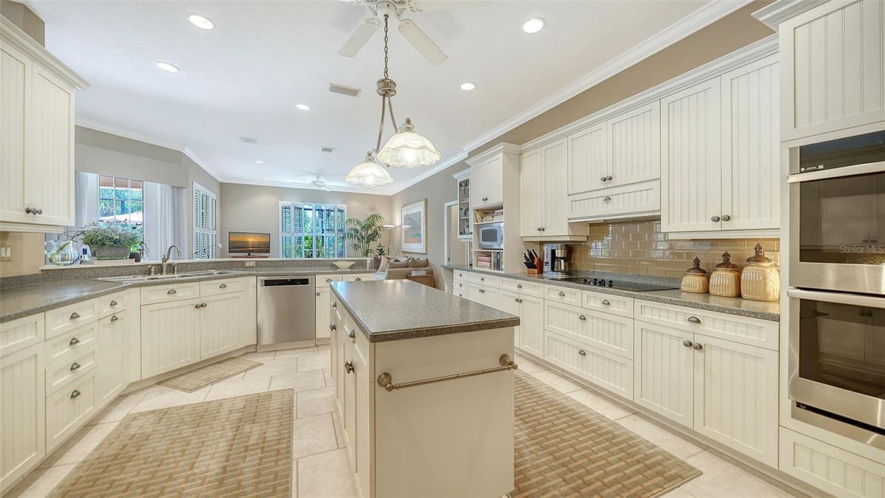 756 Vanderbilt Drive, Nokomis, FL 34275 Photo