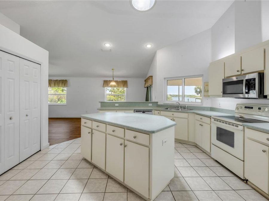 Property Image 44