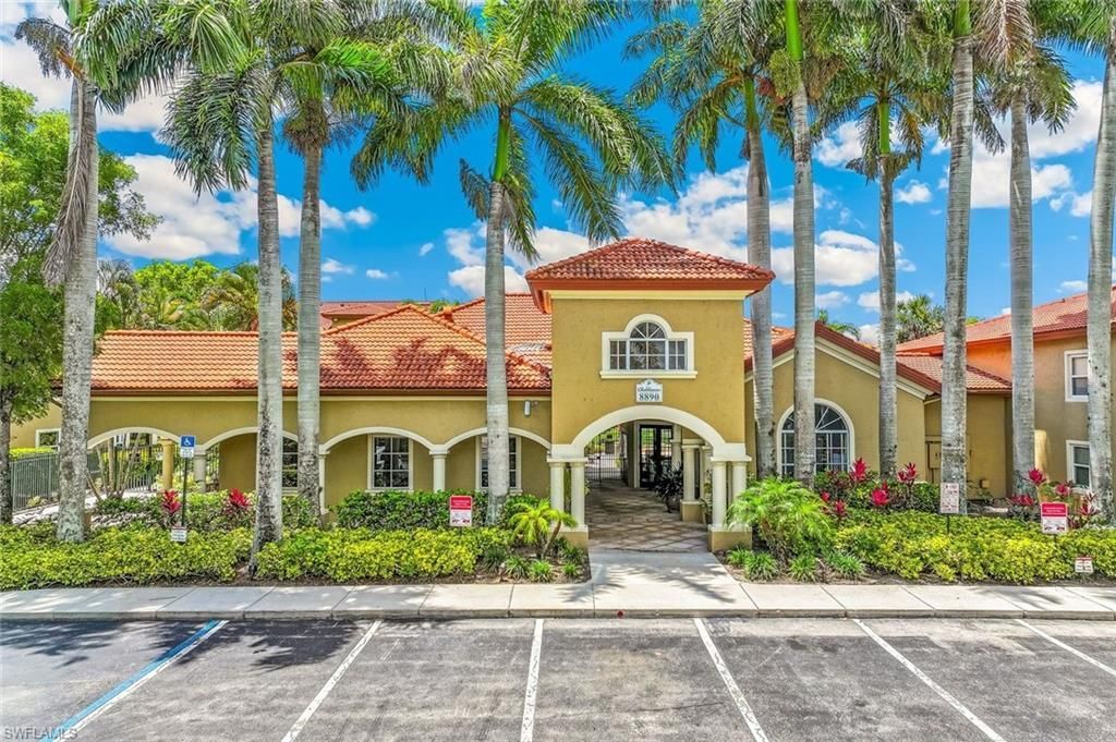 8920 Colonnades Ct E, Unit 518, Bonita Springs, FL 34135 Photo
