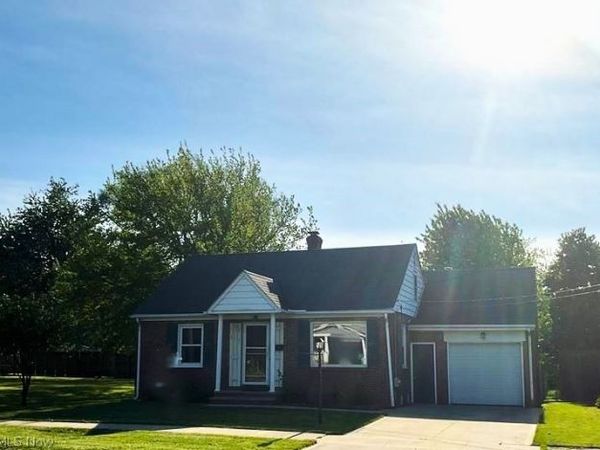 817 Broad Street , Conneaut, OH 44030