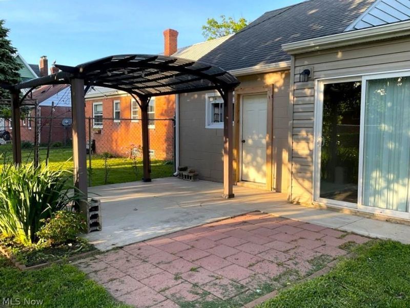 817 Broad Street, Conneaut, OH 44030 Photo 18