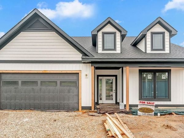 7605 W Julia Drive, Ellettsville, IN 47429