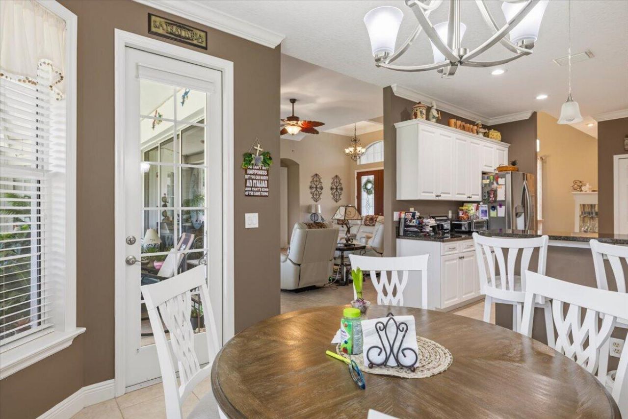 5828 Pine Ridge Circle, Vero Beach, FL 32967 Photo
