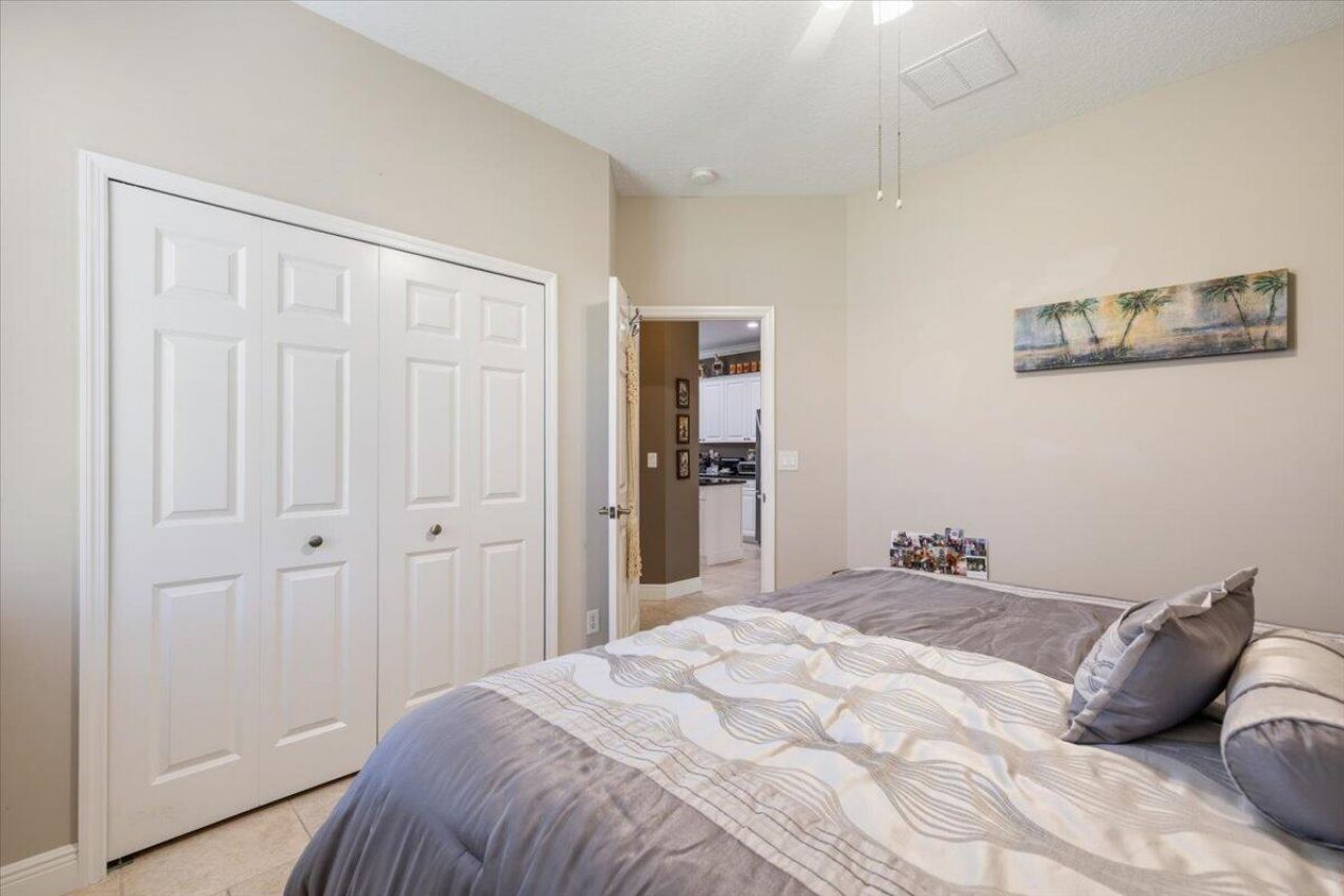 5828 Pine Ridge Circle, Vero Beach, FL 32967 Photo