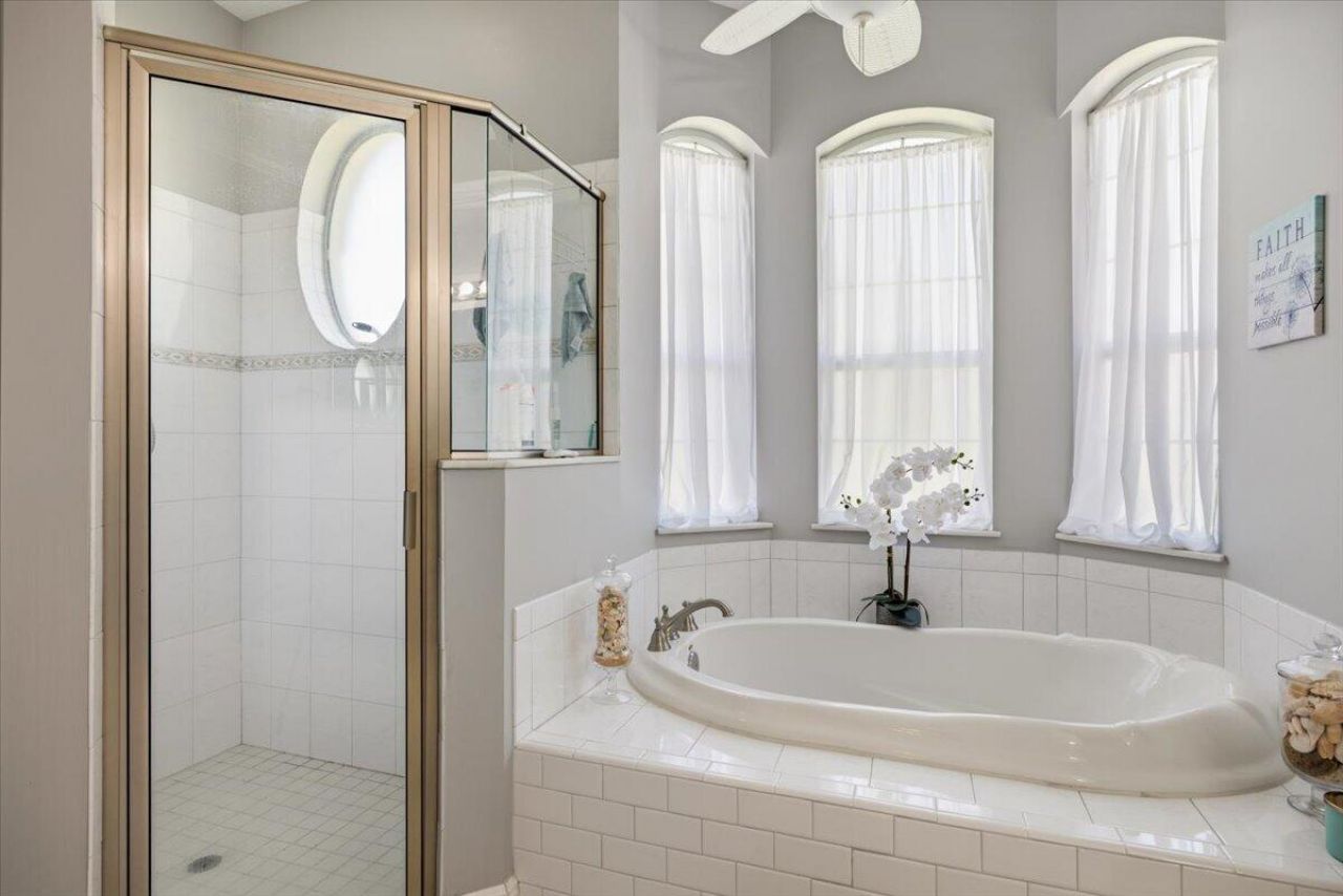 5828 Pine Ridge Circle, Vero Beach, FL 32967 Photo