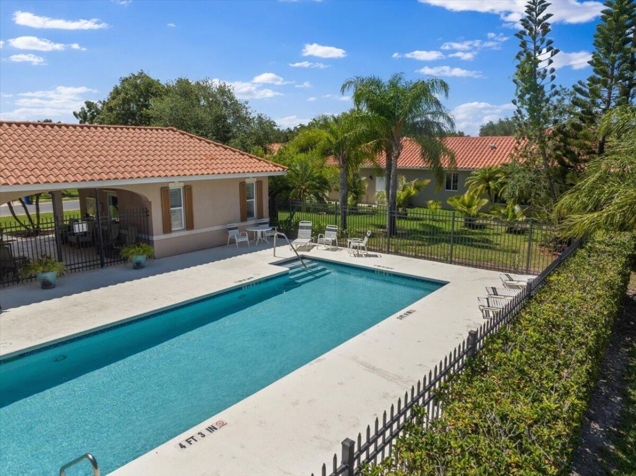 5828 Pine Ridge Circle, Vero Beach, FL 32967 Photo