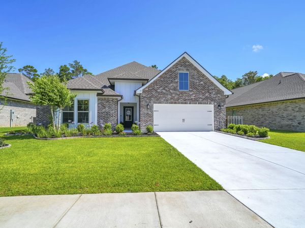 77 Constellation Avenue, Freeport, FL 32439
