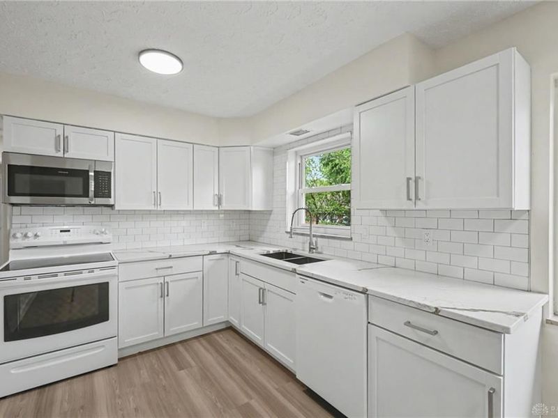 1 Castle Drive, Kettering, OH 45429 Photo 11