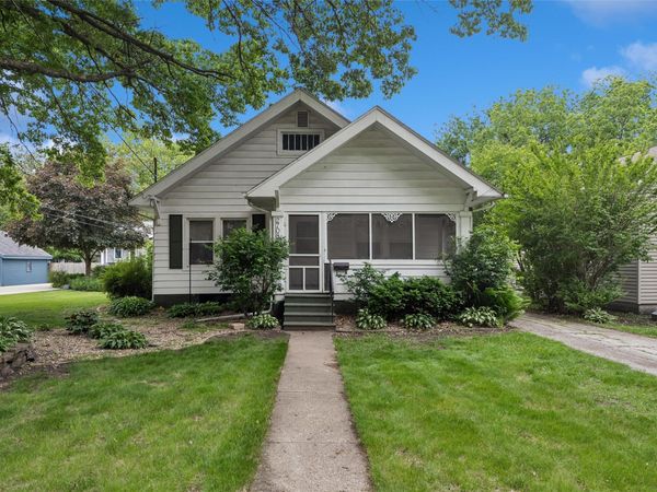 2708 50th Street, Des Moines, IA 50310