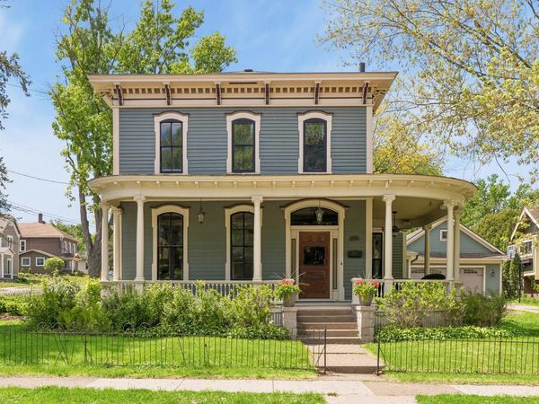 604 4th Street N, Stillwater, MN 55082