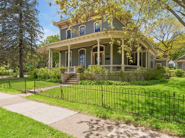 604 4th Street N, Stillwater, MN 55082