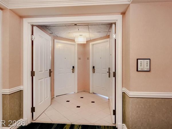 125 E Harmon Avenue, Unit 920, Las Vegas, NV 89109