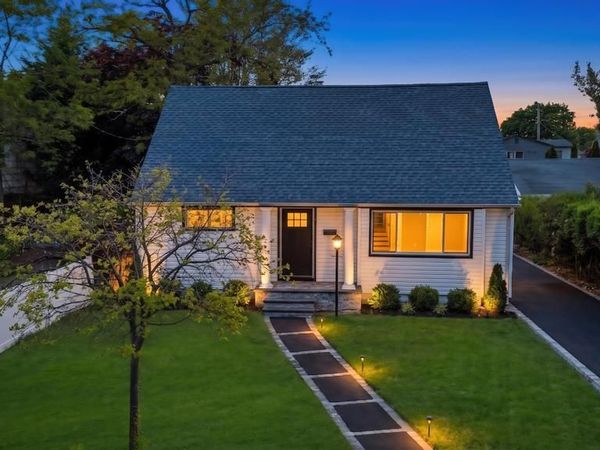 20 Howard Street , Hicksville, NY 11801