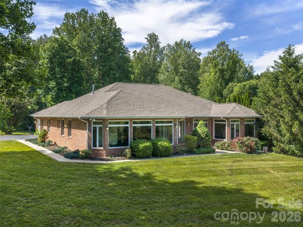 39 Beaumont Drive , Hendersonville, NC 28739