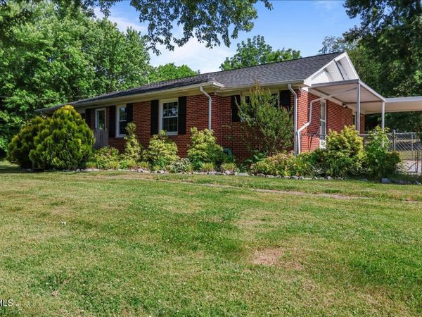 744 South Austin Springs Road, Johnson City, TN 37601