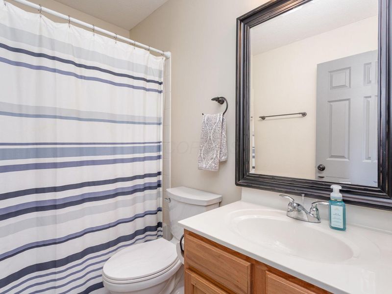 7521 Daisy Lane , Lewis Center, OH 43035 Photo 28