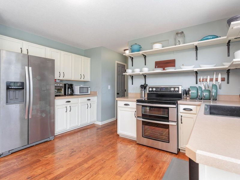 7521 Daisy Lane , Lewis Center, OH 43035 Photo 9