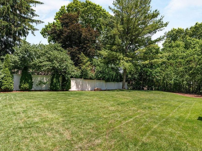 2462 Lane Road, Columbus, OH 43220 Photo 73